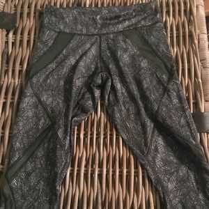 Lululemon cropped leggings
